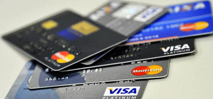 Cartão de crédito ainda é o maior vilão das dívidas no Brasil