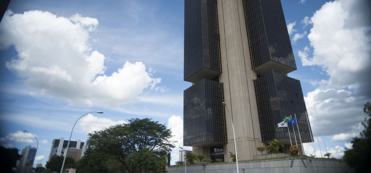 Ganho supera risco em autonomia do Banco Central