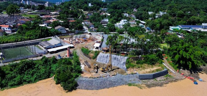 Nova captação de água no bairro do Salto vai beneficiar 250 mil pessoas