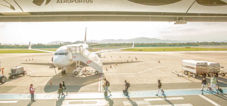 Aeroporto de Navegantes deve movimentar 31 mil pessoas no feriado