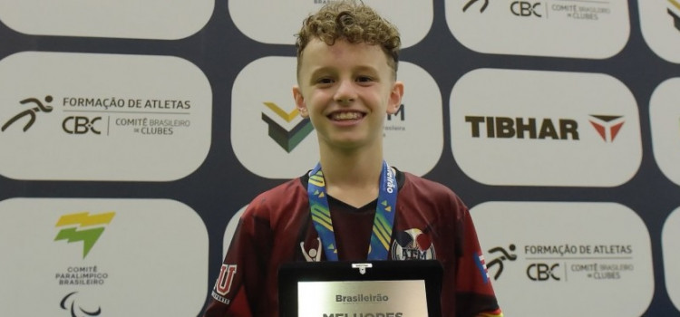 Blumenau brilha no tênis de mesa