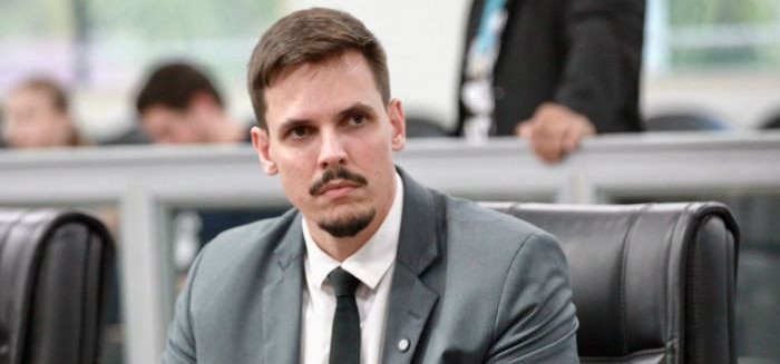 Proposta liderada por Bruno Win para destravar obras avança na Câmara