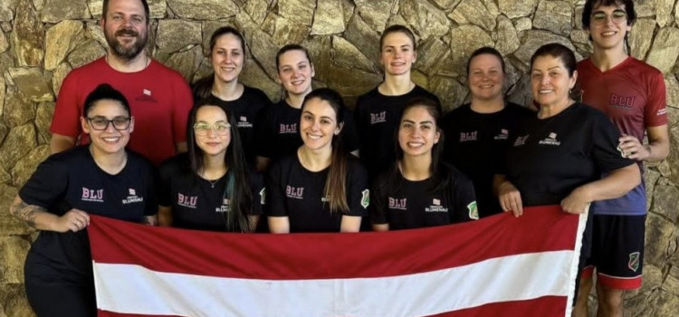 Bolão 16 feminino de Blumenau é vice da Taça Brasil Clubes