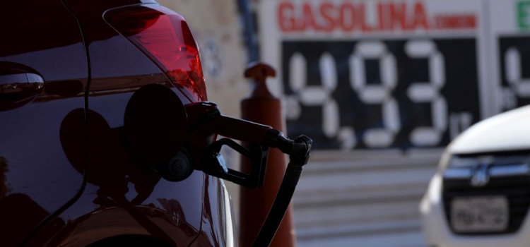 Preço da gasolina aumenta 0,18% no Sul