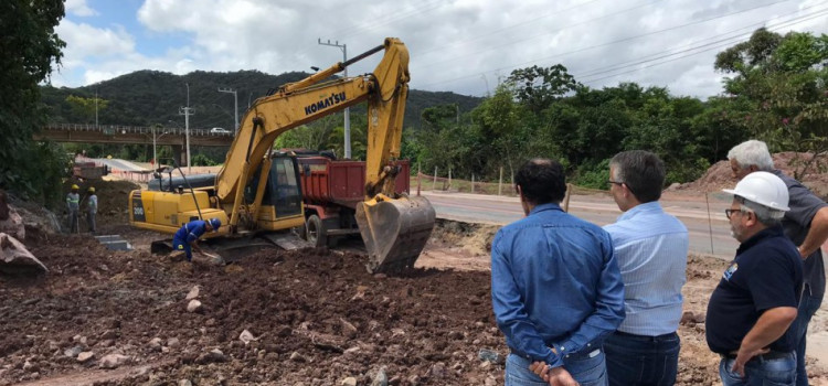 Obras são vistoriadas por autoridades municipais