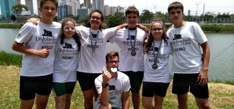 Remo de Blumenau volta de São Paulo com seis medalhas conquistadas