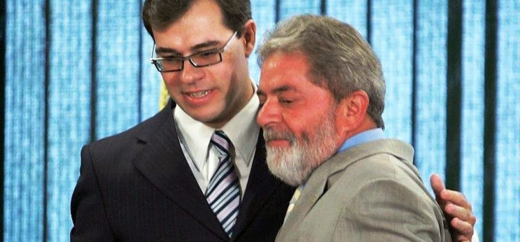 Dois juízes condenam Lula ao Tremembé, mas STF o protege.