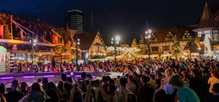 Natal em Blumenau atrai quase 300 mil visitantes e consolida sucesso turístico