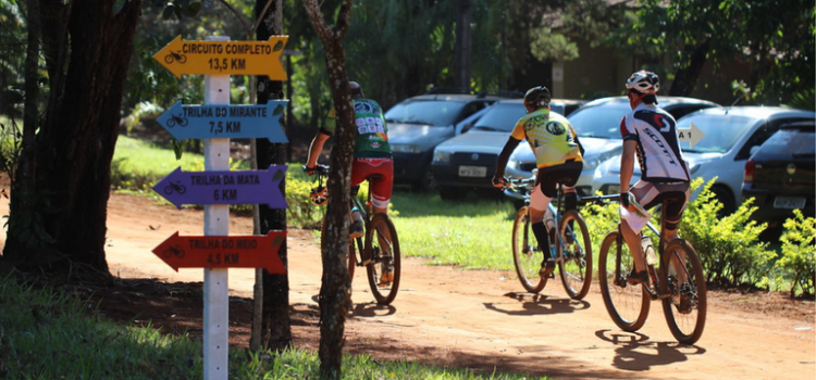 Conheça as belezas do Brasil pedalando
