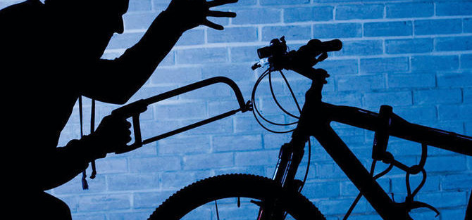 Ladrões de bicicleta são presos na Ponta Aguda