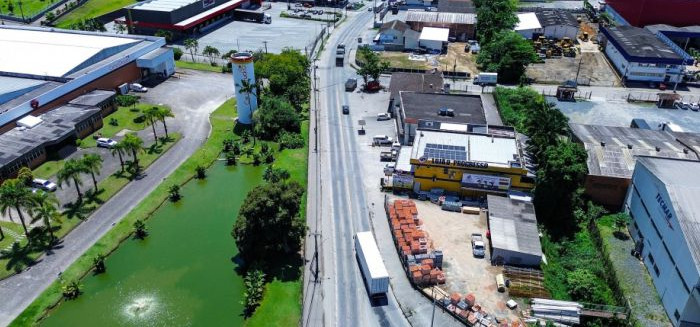 Obra de R$ 11,5 milhões bloqueia rua Frederico Jensen e altera trânsito