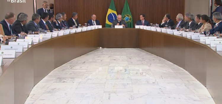 Lula se reúne com governadores no Palácio do Planalto