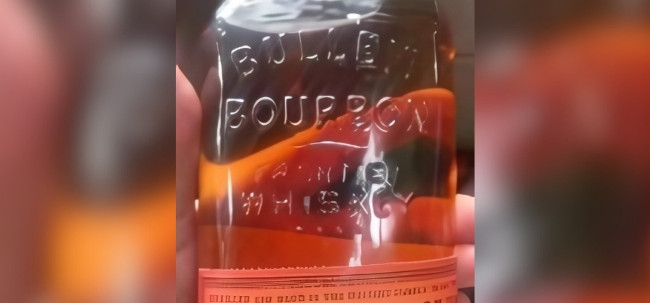 Homem é preso roubando whisky em mercado