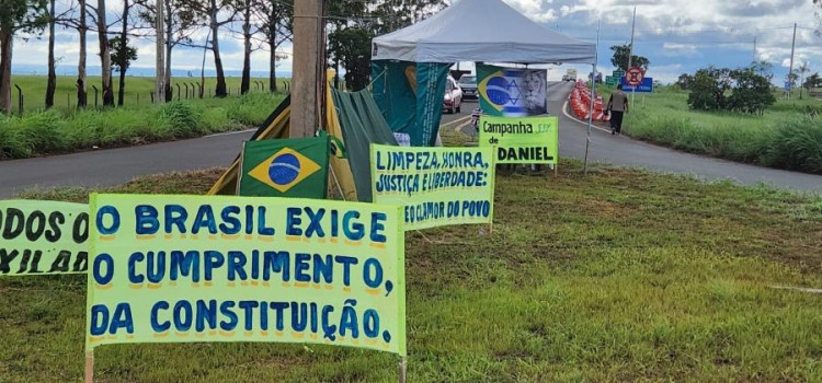 Moraes ordena desmonte de acampamentos e prisões