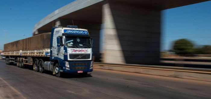 SC garante R$ 2,77 bilhões do BNDES para renovação de caminhões e ônibus