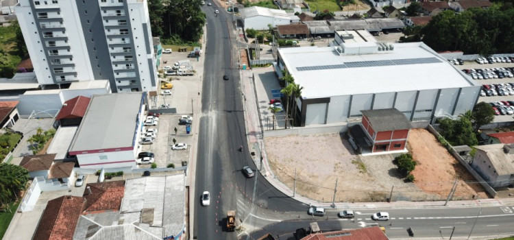 Quarta pista da Rua General Osório ganha forma