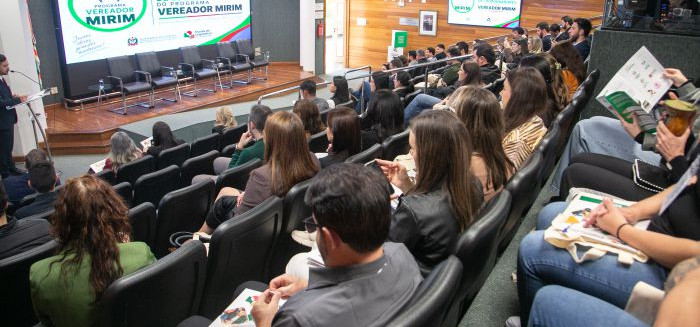 Blumenau é destaque em encontro estadual do Programa Vereador Mirim