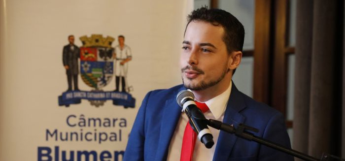 Prefeito veta projeto que dividiria custos de guinchos apreendidos