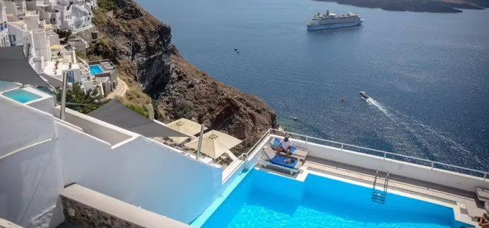 Grécia impõe taxa para turistas de cruzeiros em Santorini e Mykonos