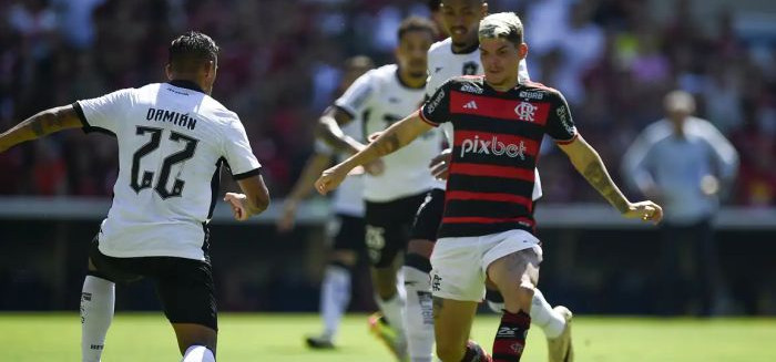 Botafogo e Flamengo fazem clássico decisivo no domingo de Carnaval