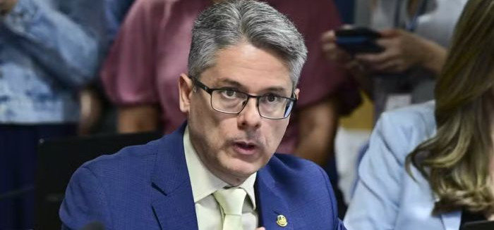 Pedido de CPI contra Moraes e Toffoli é protocolado com apoio extra no Senado