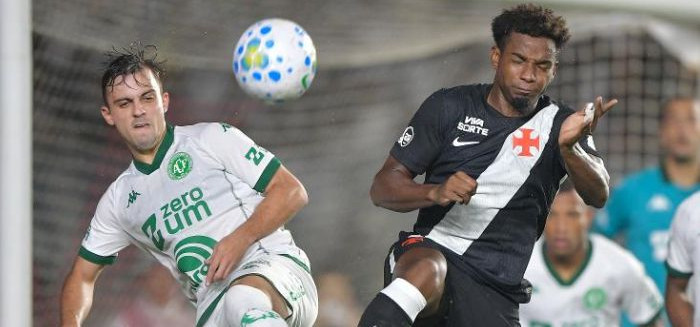 Chapecoense arranca empate heróico contra o Vasco em São Januário