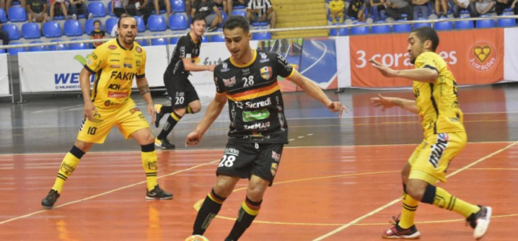 Blumenau Futsal vence primeiro jogo das quartas de final do Estadual