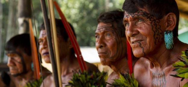 Yanomami usam turismo para afastar ameaça de garimpo