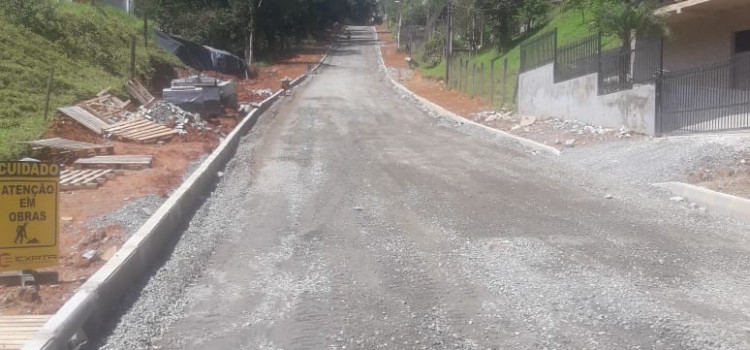 Pavimentação deixa Francisco Benigno interditada ao trânsito