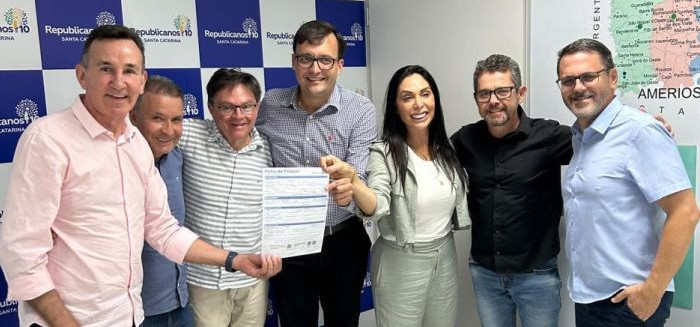 André Moser oficializa filiação ao Republicanos e mira Alesc