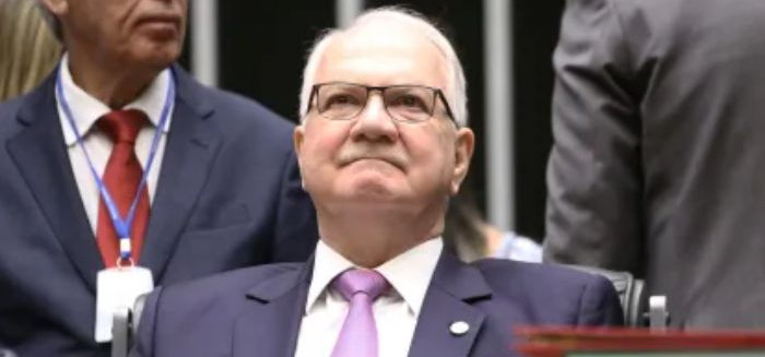 Fachin confirma arquivamento de suspeição contra Toffoli no caso Master