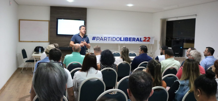 PL consolida Naatz na presidência do partido