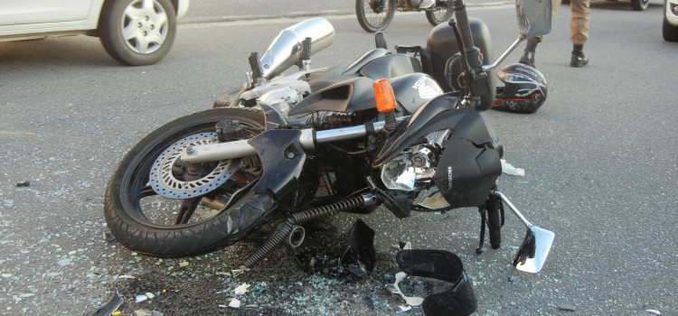 Jovem de 21 anos morre em batida de moto na Velha