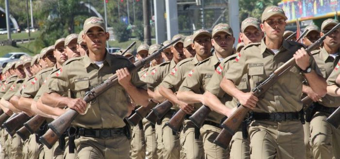 Casal é preso após furto em comércio na Itoupava Central
