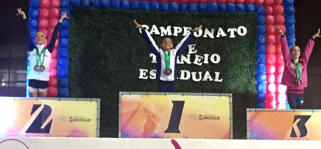 Nathalia Nogueira conquista ouro no Estadual Infantil de Ginástica Rítmica