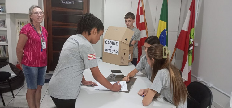 Eleições da Câmara Mirim começam hoje
