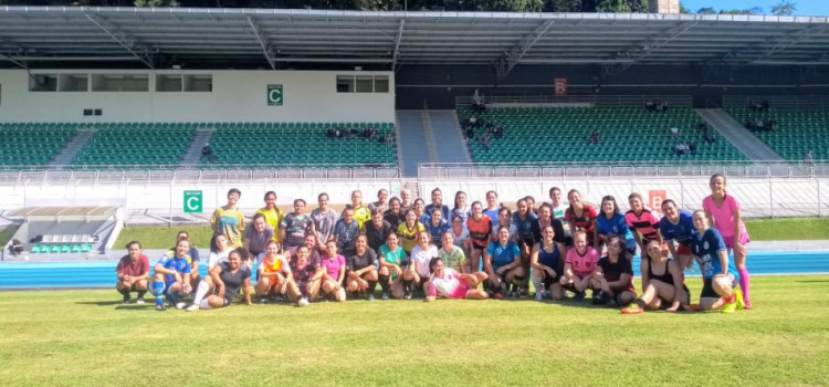 Blumenau terá time de futebol feminino