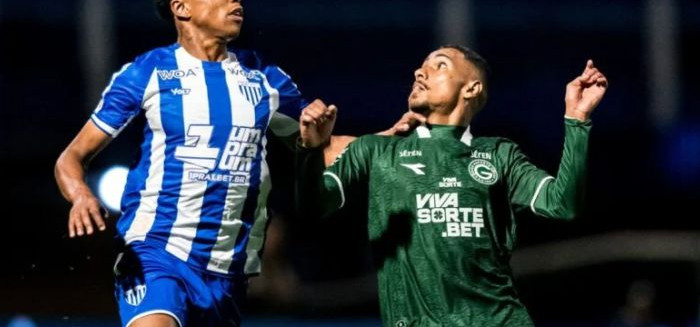 Avaí joga com um a menos e perde para o Goiás