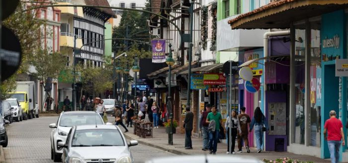 Comércio de Blumenau define horários para o feriado de Páscoa