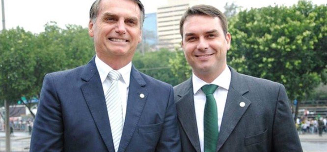 Áudios indicam envolvimento de Bolsonaro com rachadinhas