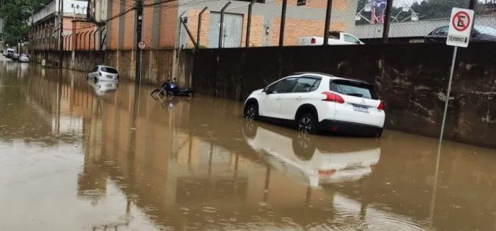 Blumenau não pode mais normalizar o caos dos temporais de verão