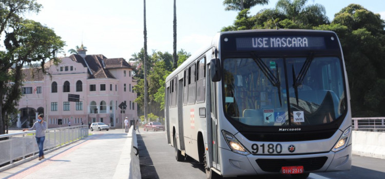 Sete linhas de ônibus tem ajustes nos horários