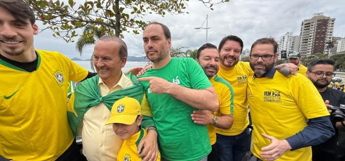 Jorginho deve anunciar chapa pura com Carlos Bolsonaro e Carol De Toni