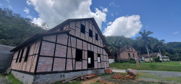 Reconstrução do antigo Salão Kunze entra na fase final