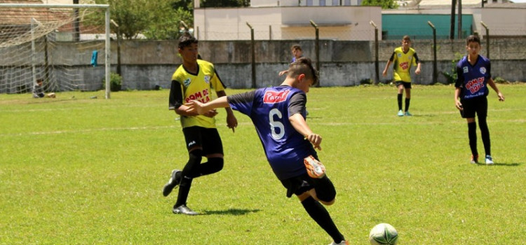 Seletiva municipal do Moleque Bom de Bola será nesta quarta-feira