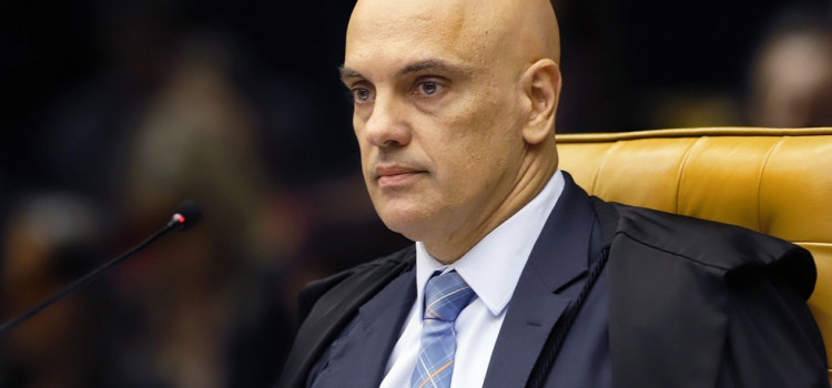 Moraes manda governo retomar divulgação dos dados acumulados