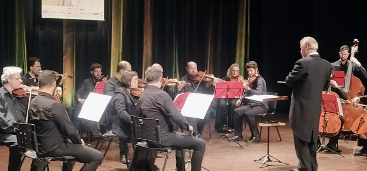 Orquestra de Câmara se apresenta quarta no Carlos Gomes 