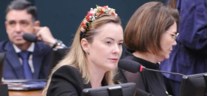 Congresso aprova projeto de Gilson Marques relatado por Júlia Zanatta