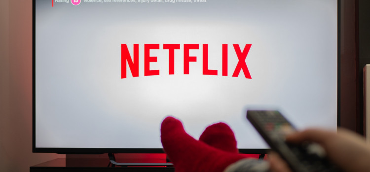 Câmara adia votação de projeto que taxa a Netflix