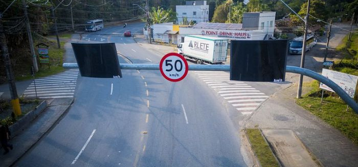Inmetro faz aferição de radares em Blumenau nesta terça